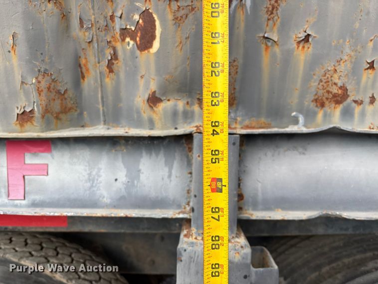 image for item DW7344 1993 Western Star 4900 crane grapple truck 