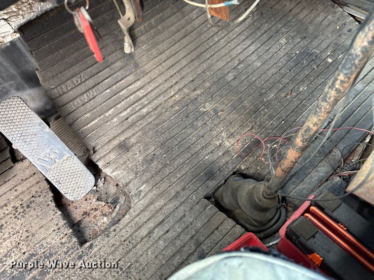 image for item DW7344 1993 Western Star 4900 crane grapple truck 