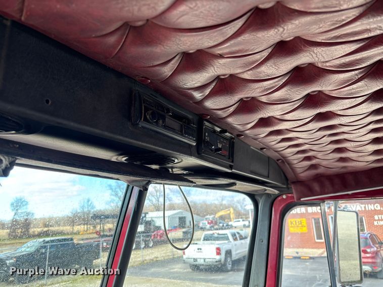 image for item DW7344 1993 Western Star 4900 crane grapple truck 