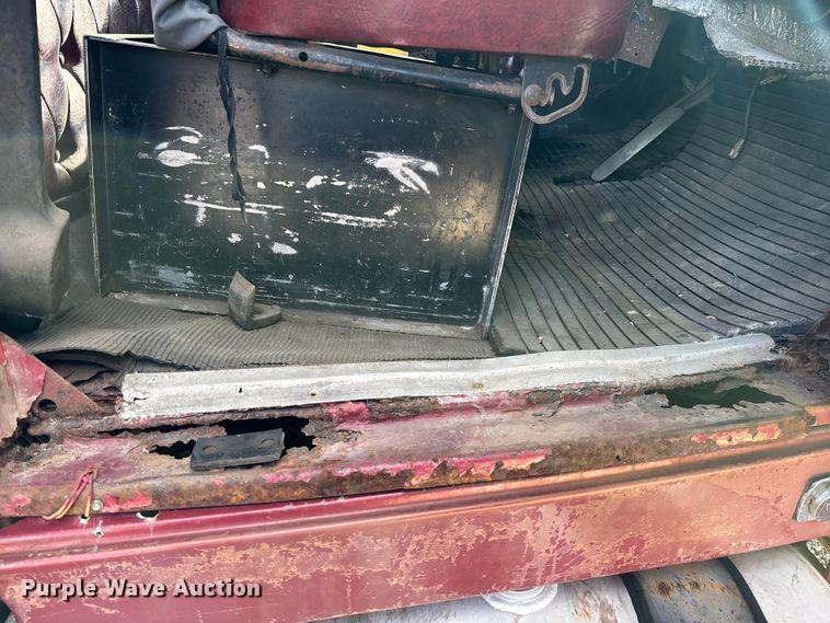 image for item DW7344 1993 Western Star 4900 crane grapple truck 