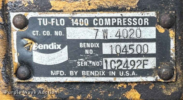 image for item DW7344 1993 Western Star 4900 crane grapple truck 