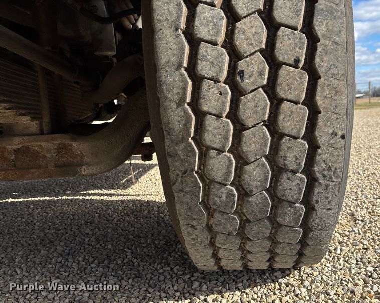 image for item DW7344 1993 Western Star 4900 crane grapple truck 