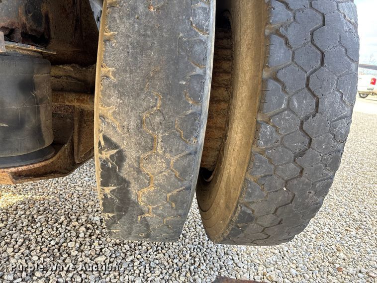 image for item DW7344 1993 Western Star 4900 crane grapple truck 