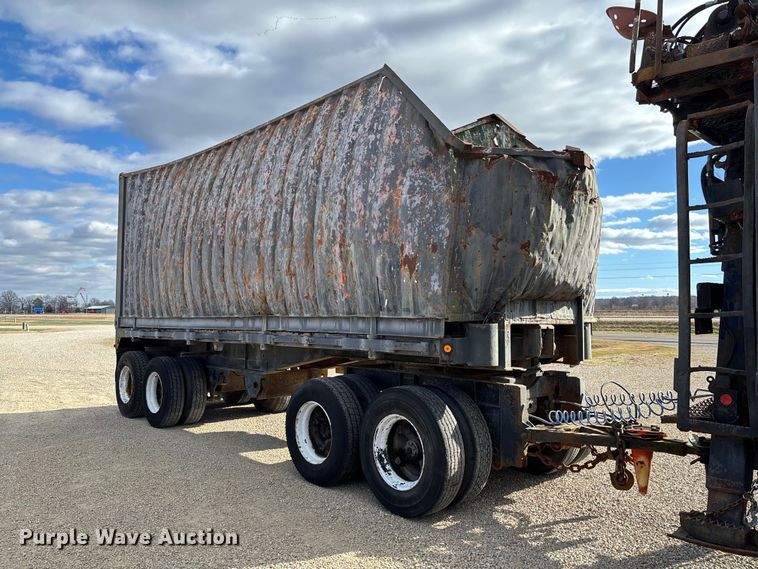 image for item DW7344 1993 Western Star 4900 crane grapple truck 