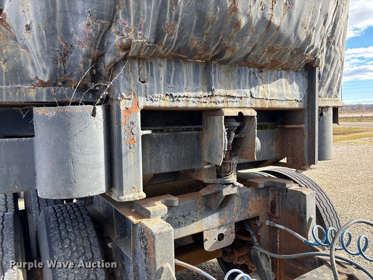 image for item DW7344 1993 Western Star 4900 crane grapple truck 