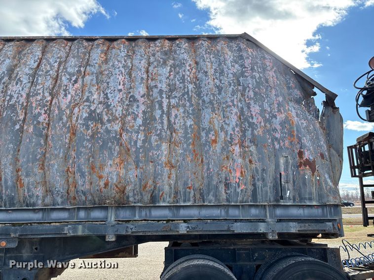 image for item DW7344 1993 Western Star 4900 crane grapple truck 