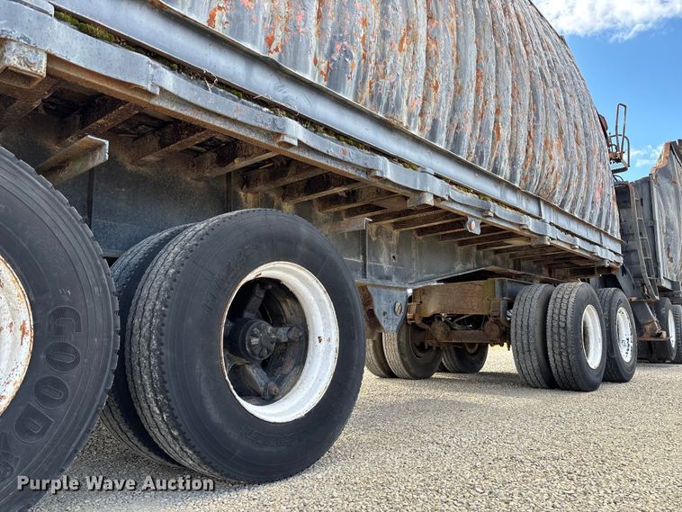 image for item DW7344 1993 Western Star 4900 crane grapple truck 