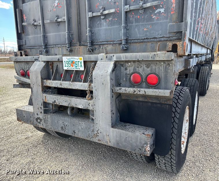 image for item DW7344 1993 Western Star 4900 crane grapple truck 