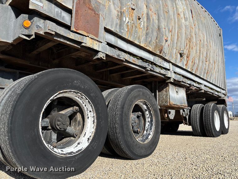 image for item DW7344 1993 Western Star 4900 crane grapple truck 