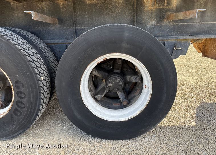 image for item DW7344 1993 Western Star 4900 crane grapple truck 