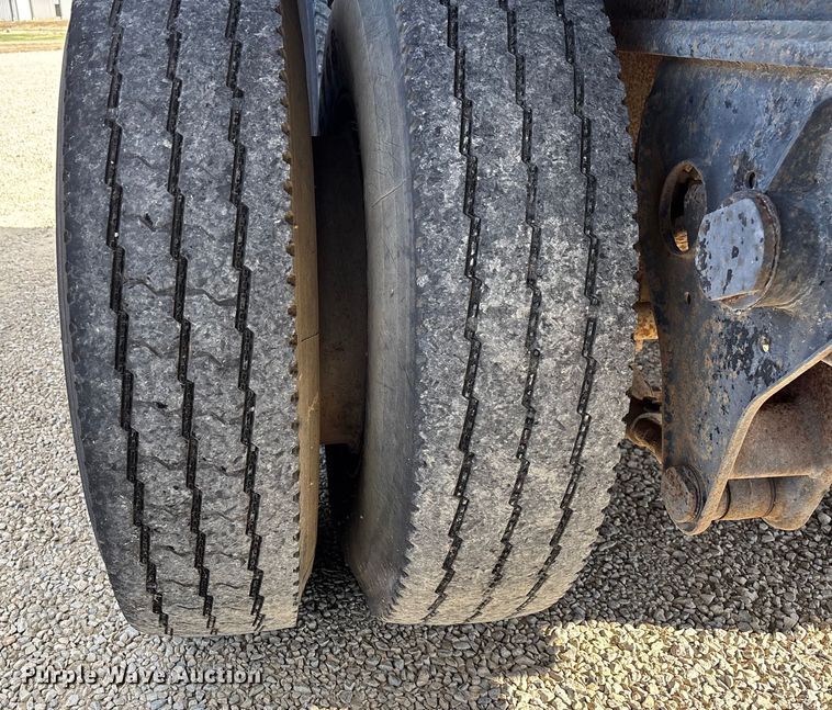 image for item DW7344 1993 Western Star 4900 crane grapple truck 