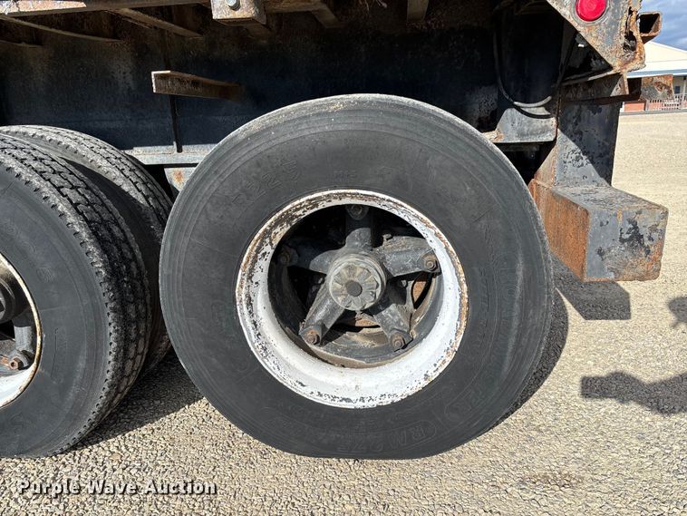 image for item DW7344 1993 Western Star 4900 crane grapple truck 