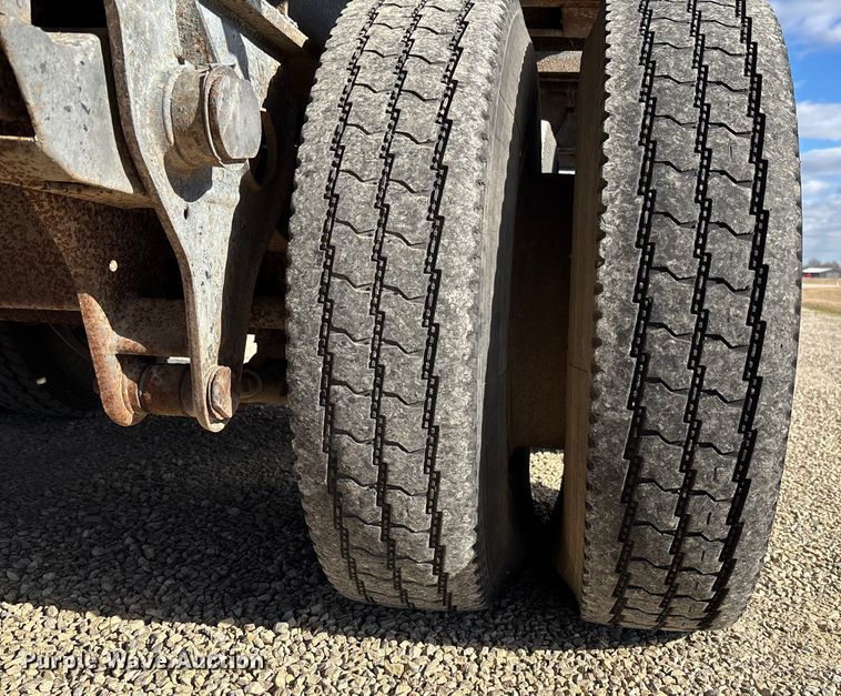 image for item DW7344 1993 Western Star 4900 crane grapple truck 