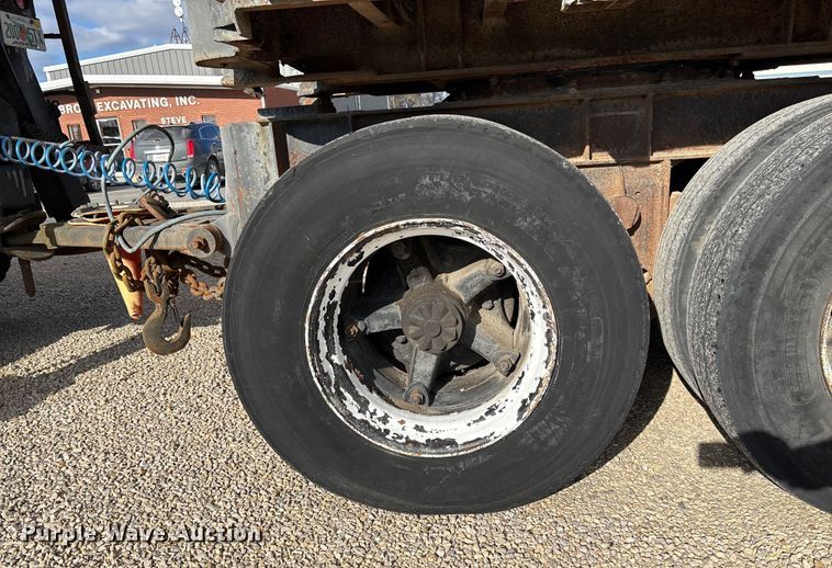 image for item DW7344 1993 Western Star 4900 crane grapple truck 