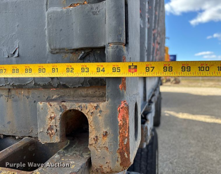 image for item DW7344 1993 Western Star 4900 crane grapple truck 