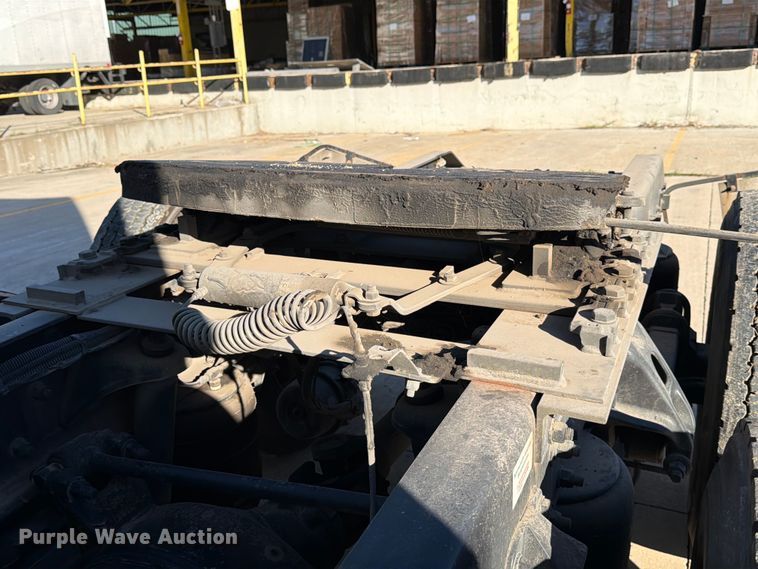 image for item DX5905 2018 Kenworth T680 semi truck