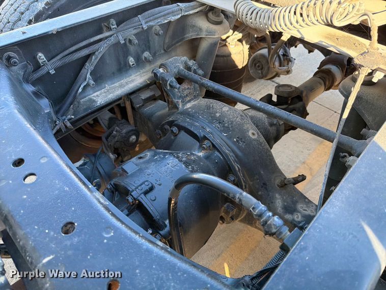 image for item DX5905 2018 Kenworth T680 semi truck