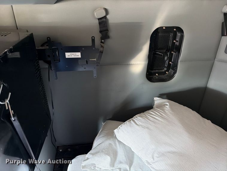 image for item DX5905 2018 Kenworth T680 semi truck