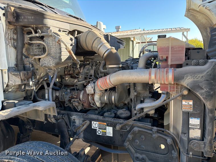 image for item DX5905 2018 Kenworth T680 semi truck