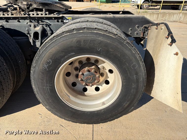 image for item DX5905 2018 Kenworth T680 semi truck