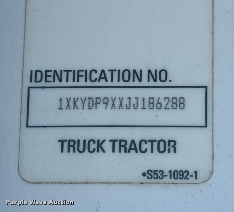 image for item DX5905 2018 Kenworth T680 semi truck