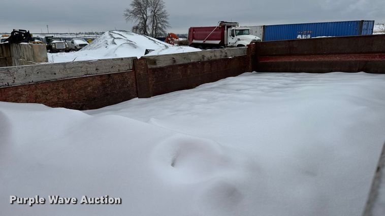 image for item EA2180 2001 Freightliner FL70 dump truck