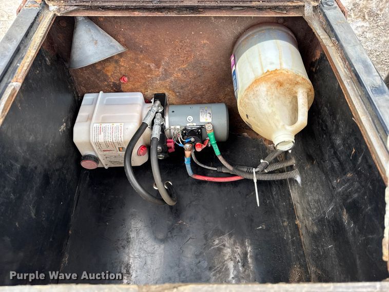 image for item EA2180 2001 Freightliner FL70 dump truck