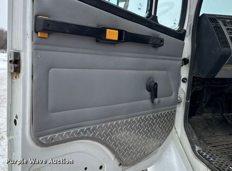 image for item EA2180 2001 Freightliner FL70 dump truck