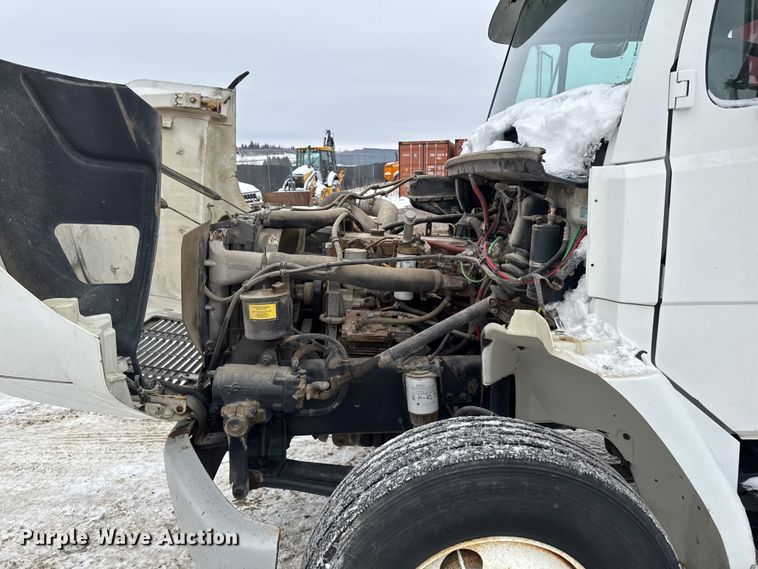 image for item EA2180 2001 Freightliner FL70 dump truck