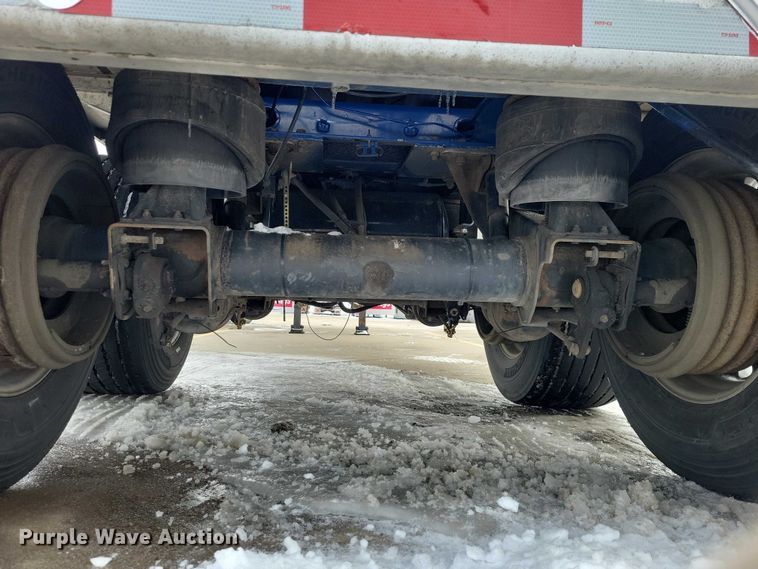 image for item EA2767 2009 Heil tank trailer