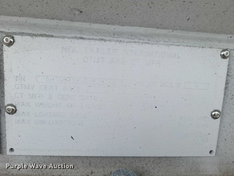 image for item EA2767 2009 Heil tank trailer