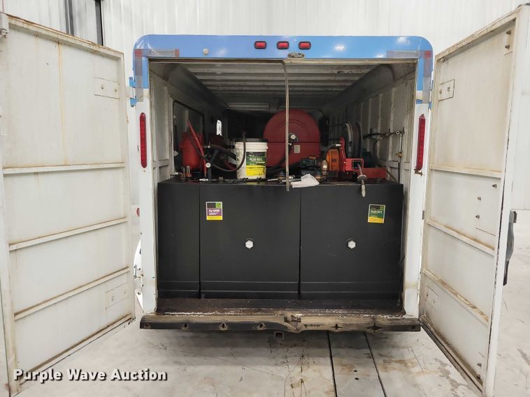 image for item EA2783 2010 Travalong livestock trailer