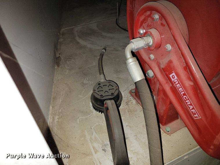 image for item EA2783 2010 Travalong livestock trailer