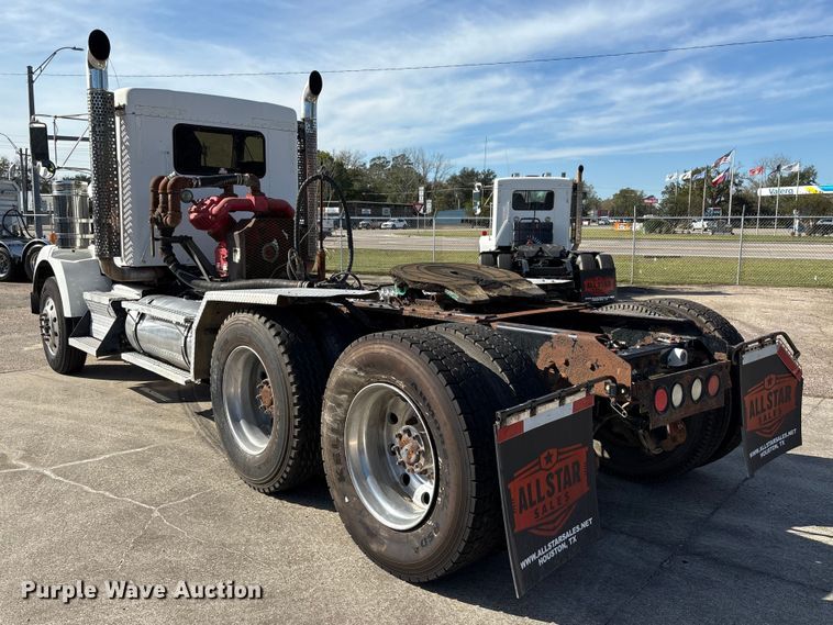 image for item EA7123 2008 Kenworth T800 semi truck