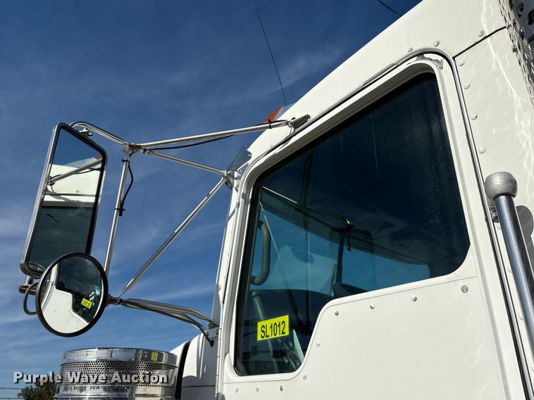 image for item EA7123 2008 Kenworth T800 semi truck