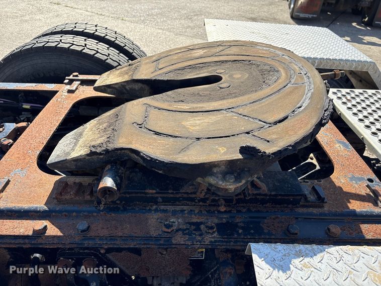 image for item EA7123 2008 Kenworth T800 semi truck