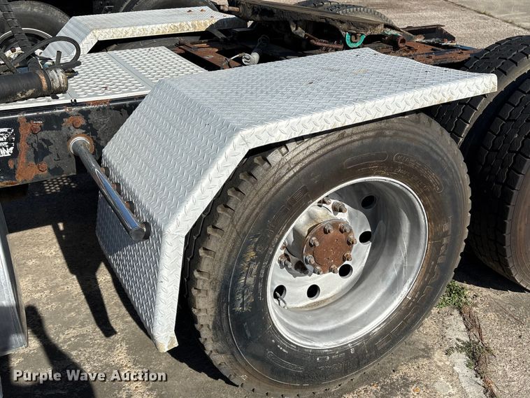 image for item EA7123 2008 Kenworth T800 semi truck