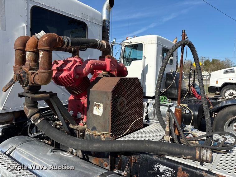 image for item EA7123 2008 Kenworth T800 semi truck