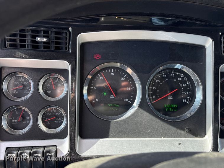 image for item EA7123 2008 Kenworth T800 semi truck