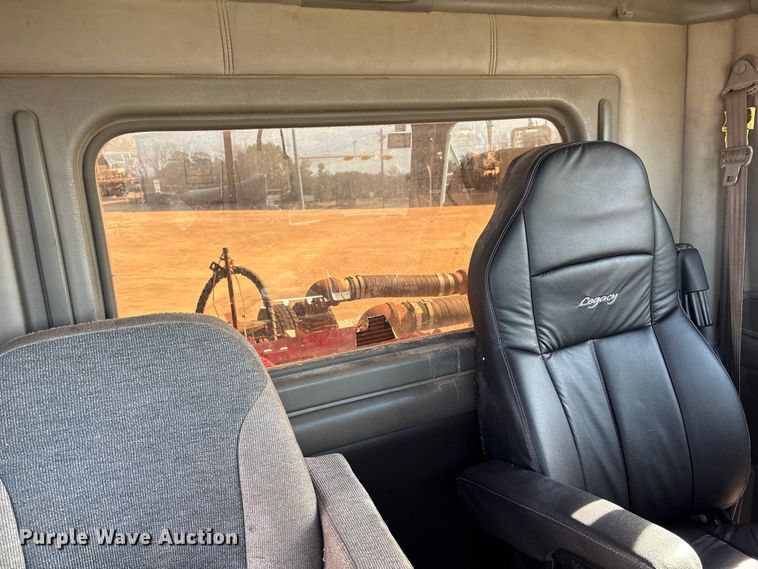 image for item EA7123 2008 Kenworth T800 semi truck