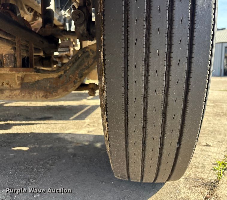 image for item EA7123 2008 Kenworth T800 semi truck