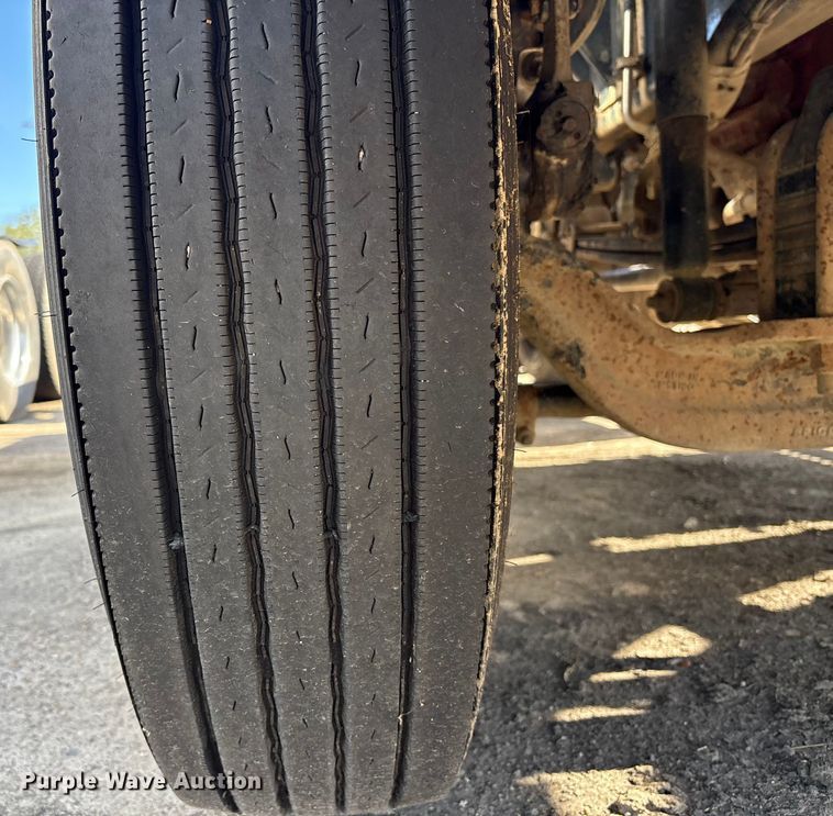 image for item EA7123 2008 Kenworth T800 semi truck