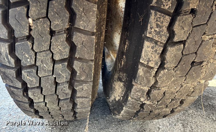 image for item EA7123 2008 Kenworth T800 semi truck