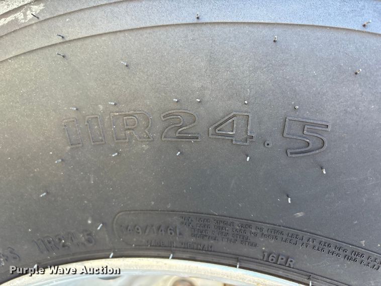 image for item EA7123 2008 Kenworth T800 semi truck