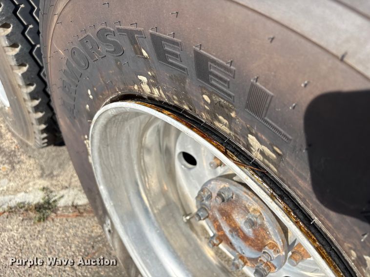 image for item EA7123 2008 Kenworth T800 semi truck