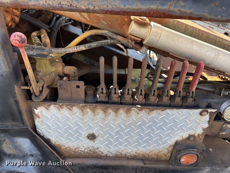 image for item EA7782 1991 Williams car carrier