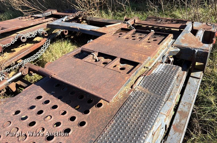 image for item EA7782 1991 Williams car carrier