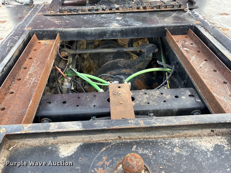 image for item EA7802 2009 International LF627 semi truck