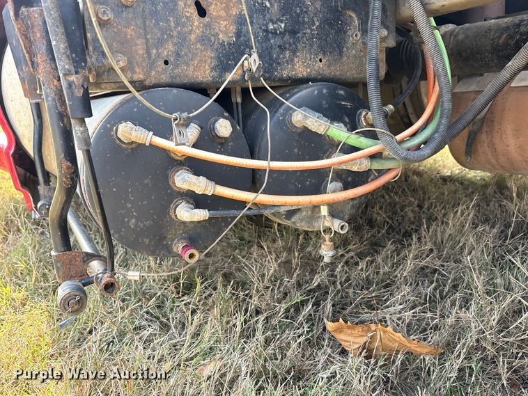 image for item EA7802 2009 International LF627 semi truck