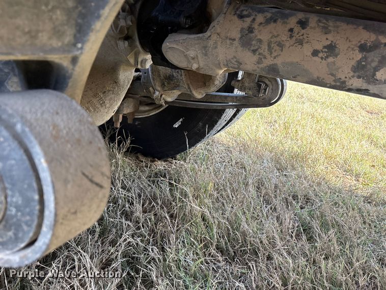 image for item EA7802 2009 International LF627 semi truck